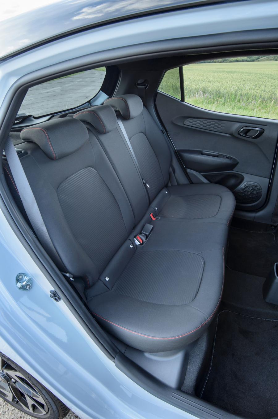 Интерьер Hyundai i10 N Line 2020 года  (UK) (фото 54 из 64)